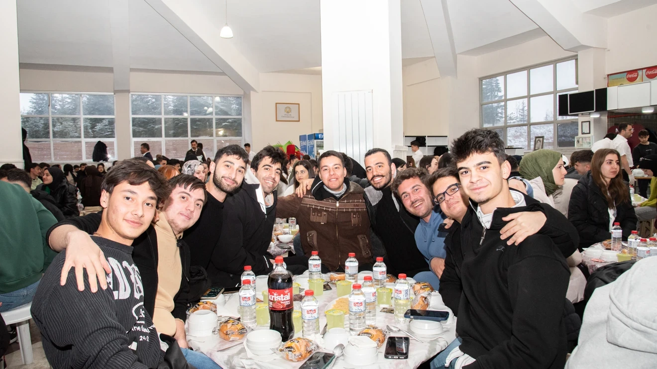 Konya Müftülüğü ve SÜMEDER’den Selçuk Üniversitesinde iftar organizasyonu